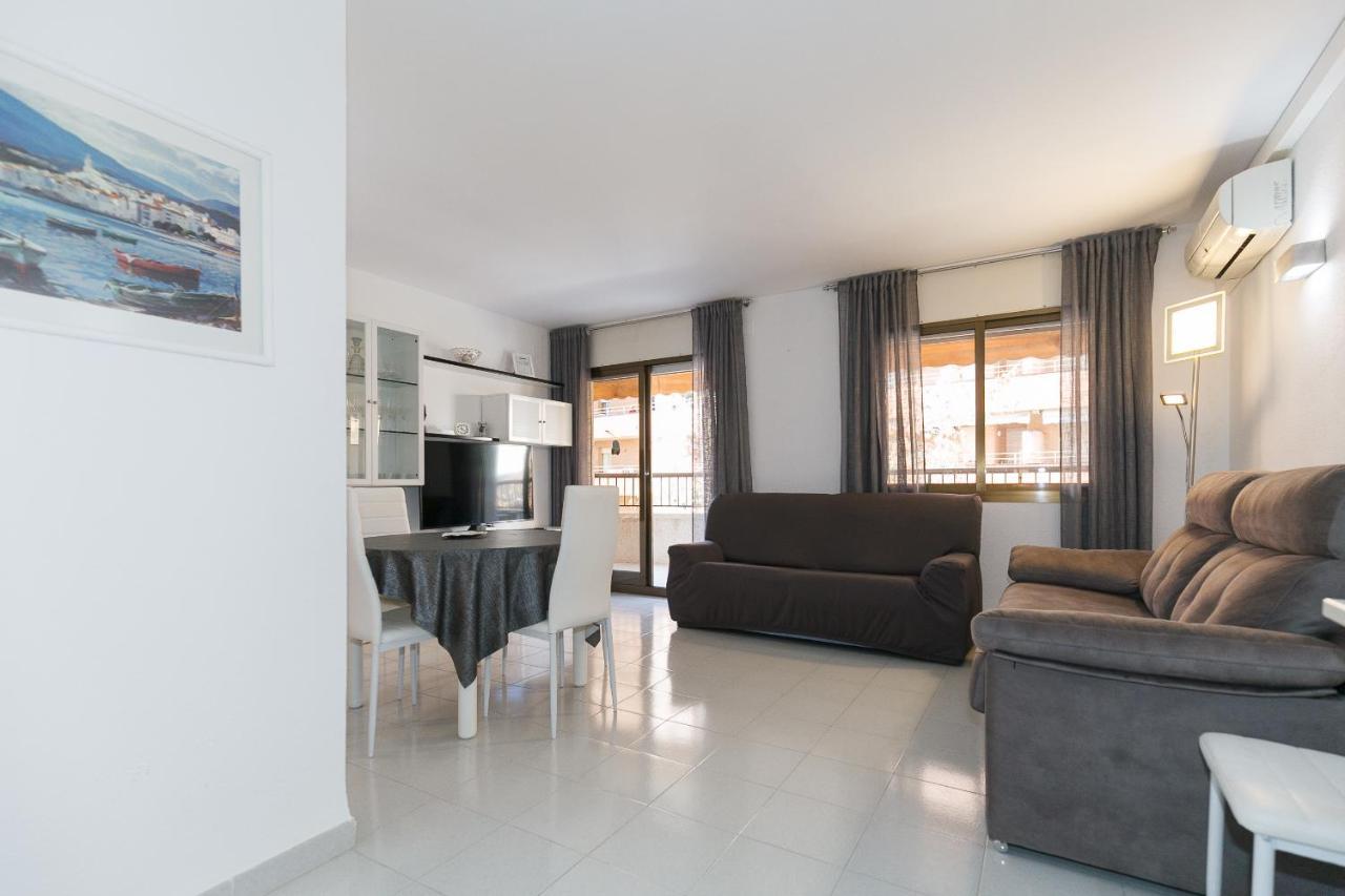 Uhc Stella Maris Apartments Cambrils Esterno foto