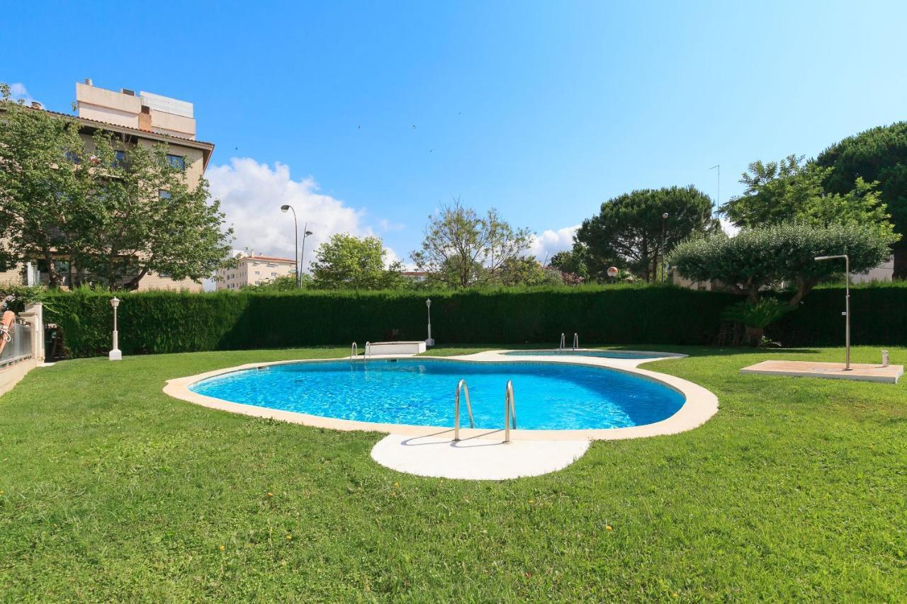 Uhc Stella Maris Apartments Cambrils Esterno foto